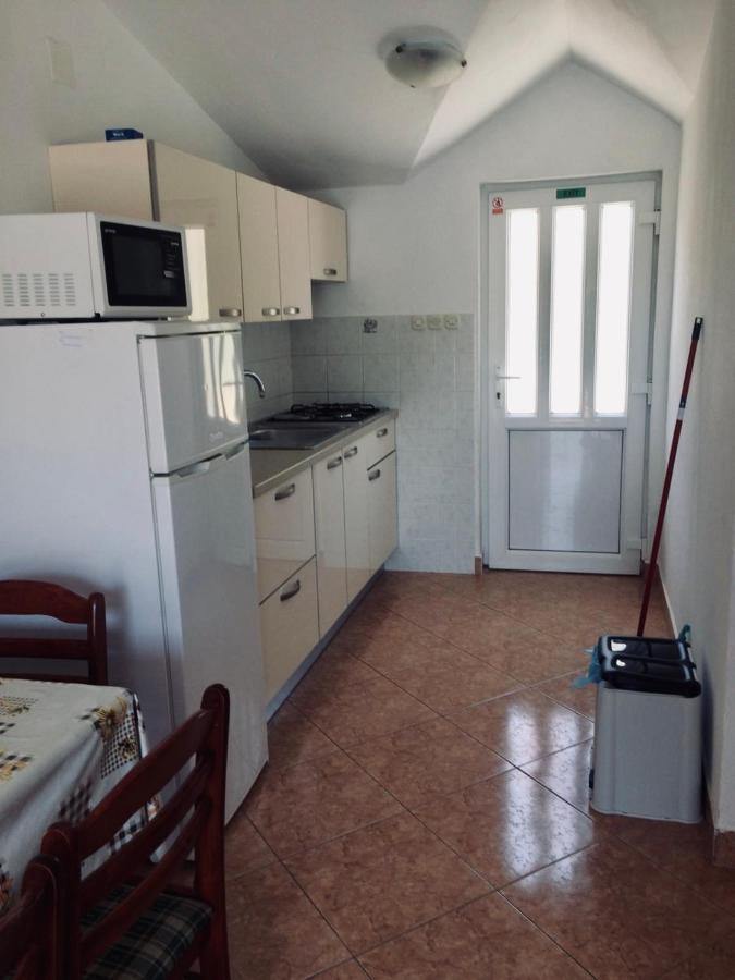 Apartmani Mima Nečujam Екстериор снимка